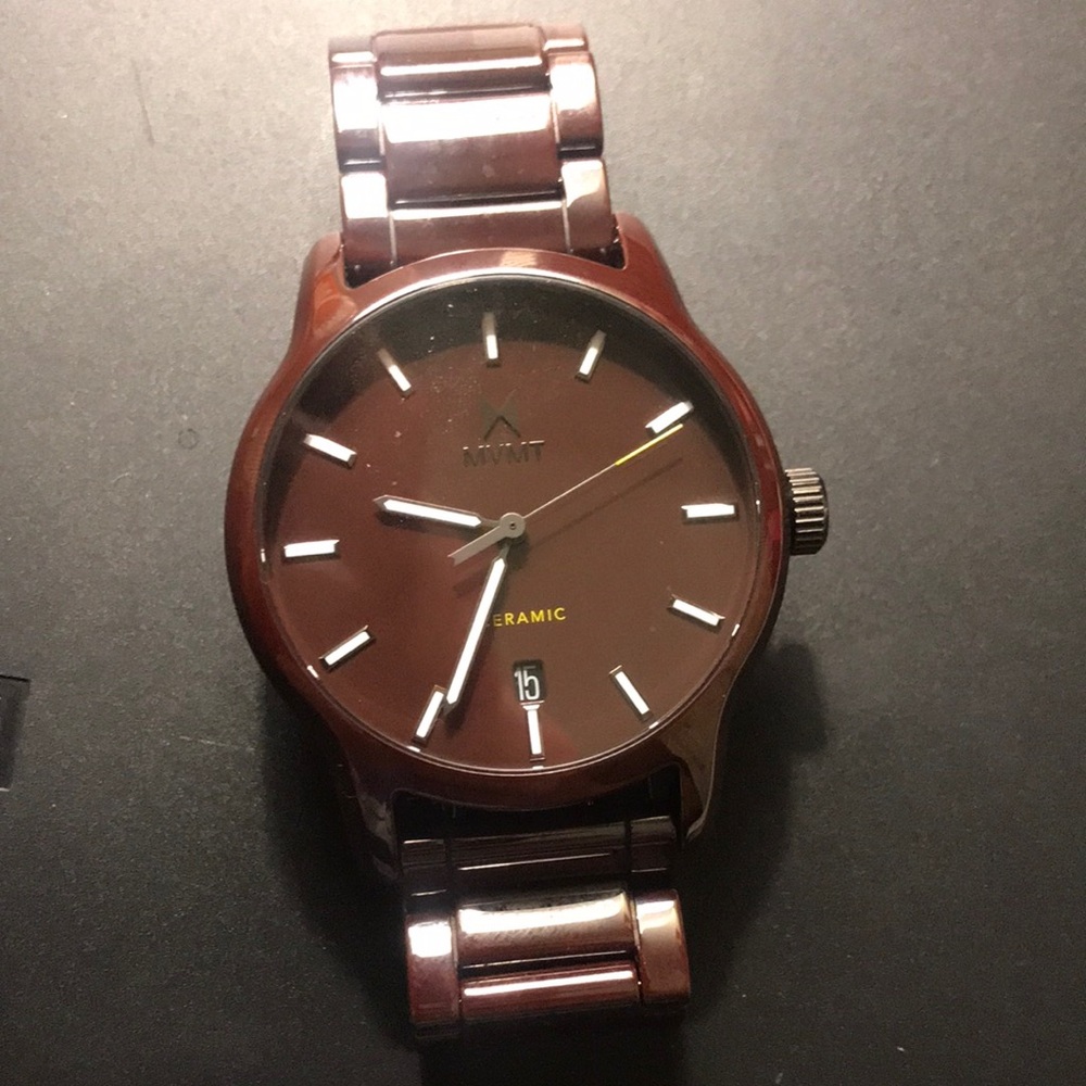 Links taken out but never worn ,mvmt classical ceramic